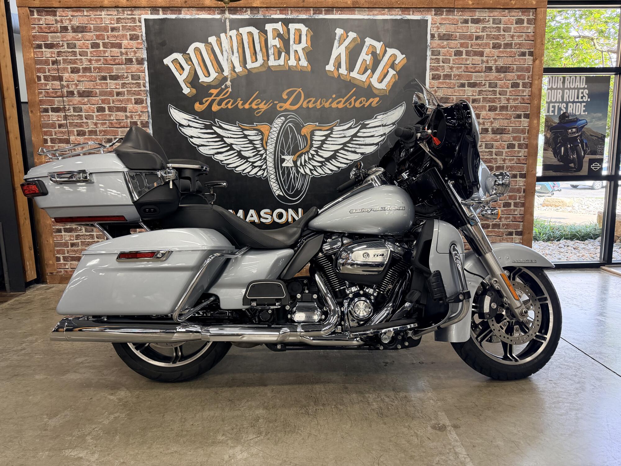 2020 Harley-Davidson® Ultra Limited FLHTK