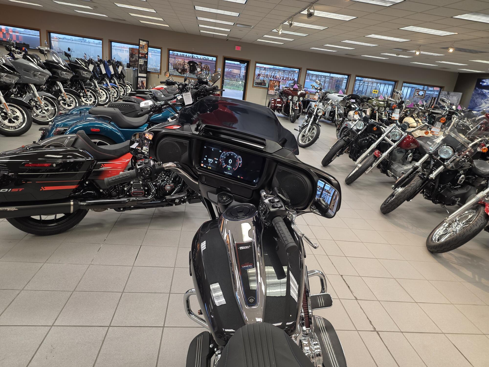FLHX 2026 Street Glide®, photo 24