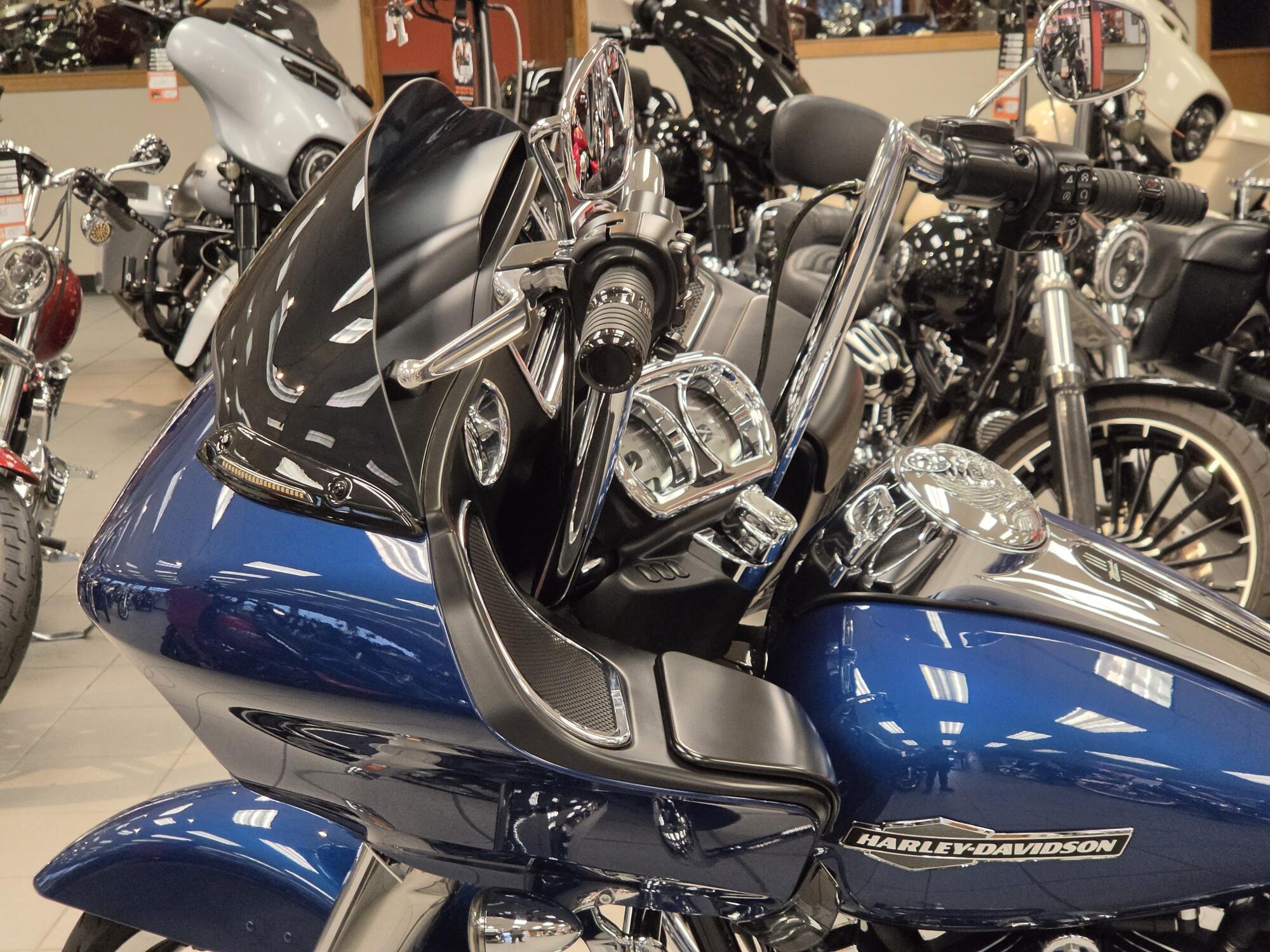 FLTRX 2022 Road Glide®, photo 14