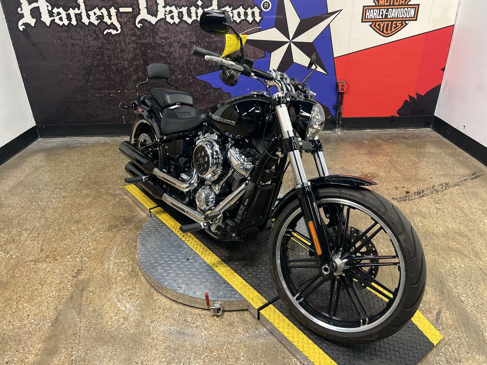 2018 Harley-Davidson® Breakout® FXBR, photo 7