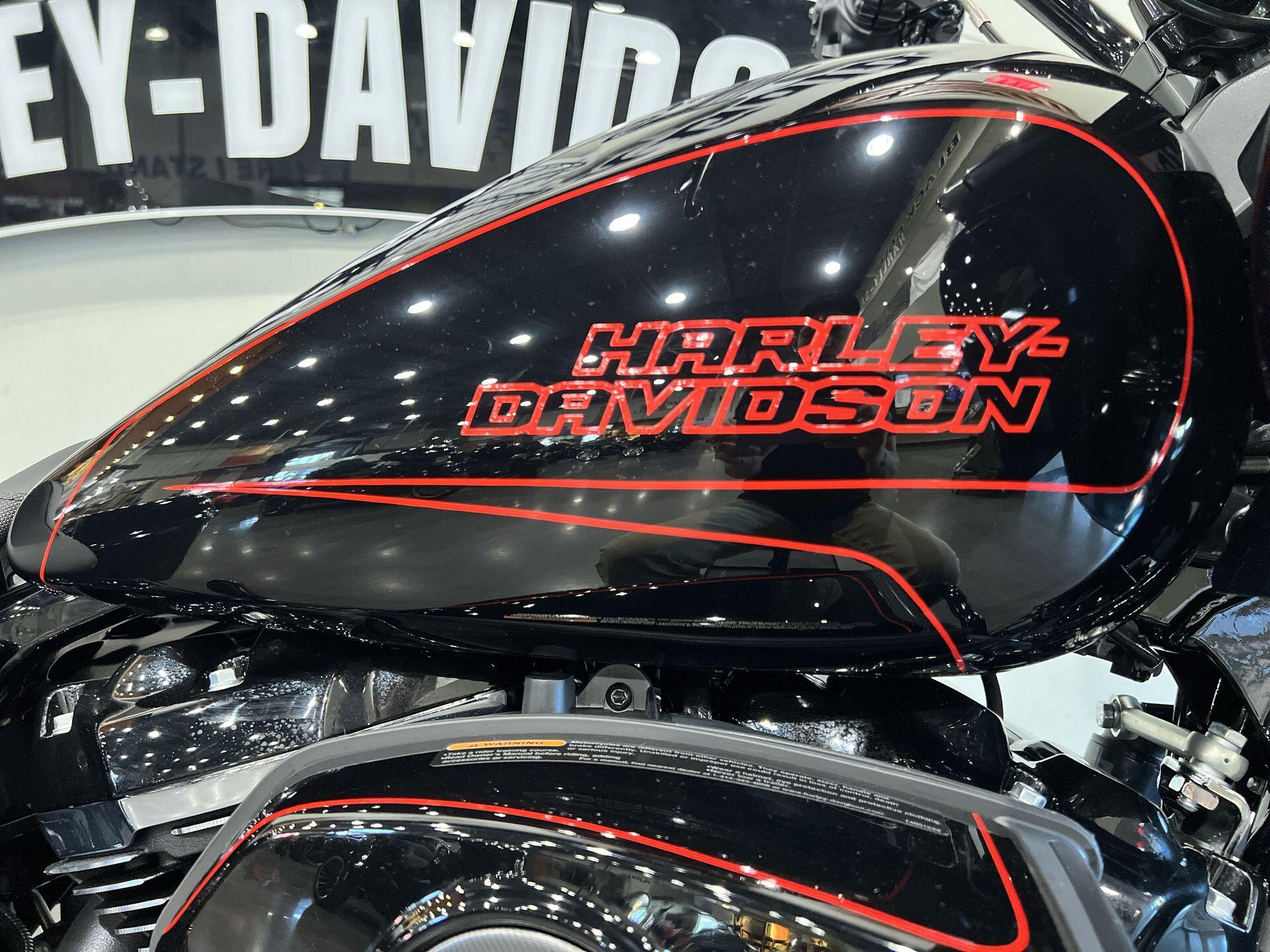 2026 Harley-Davidson® Road Glide® FLTRX, photo 6