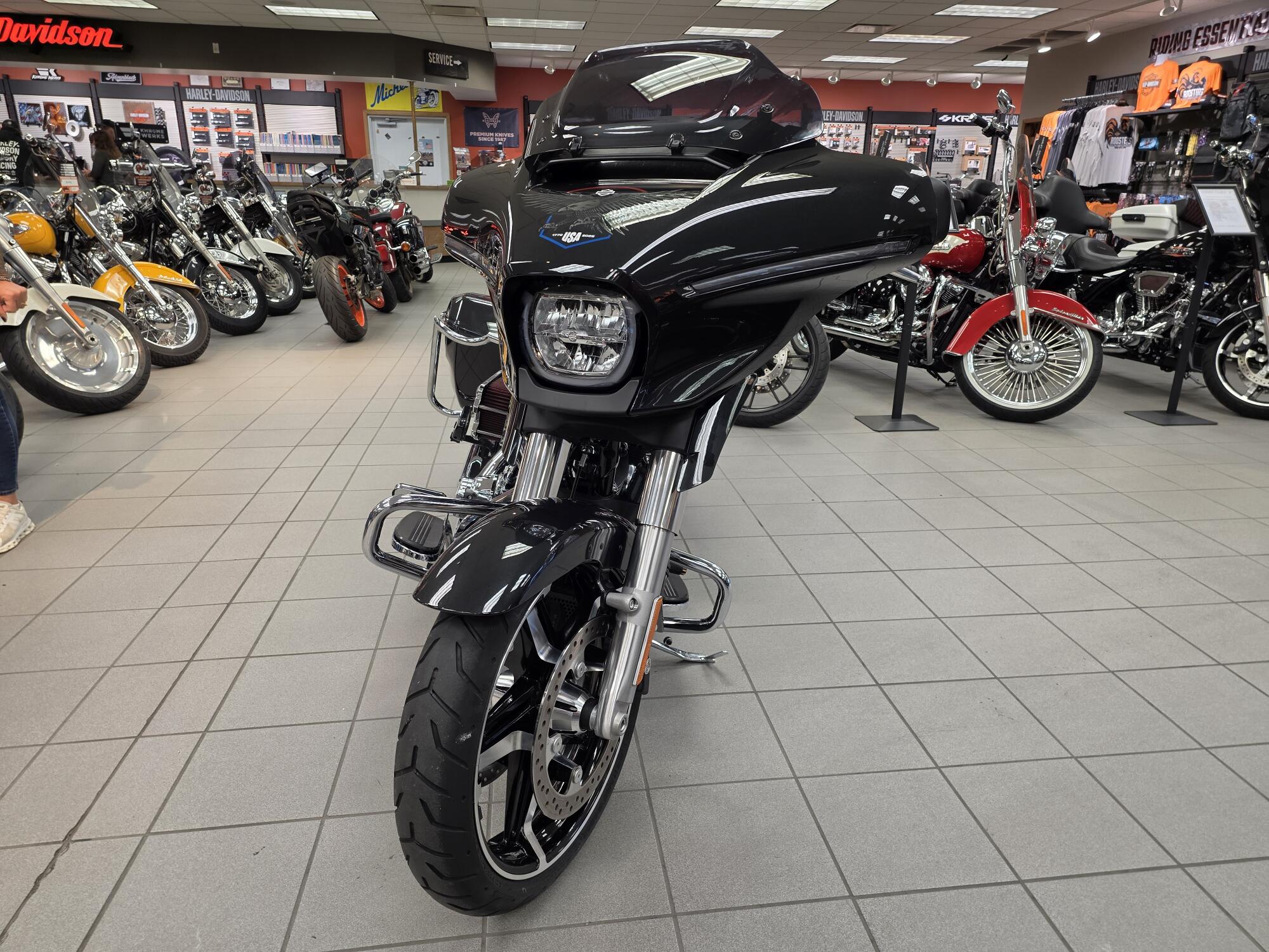 FLHX 2026 Street Glide®, photo 3