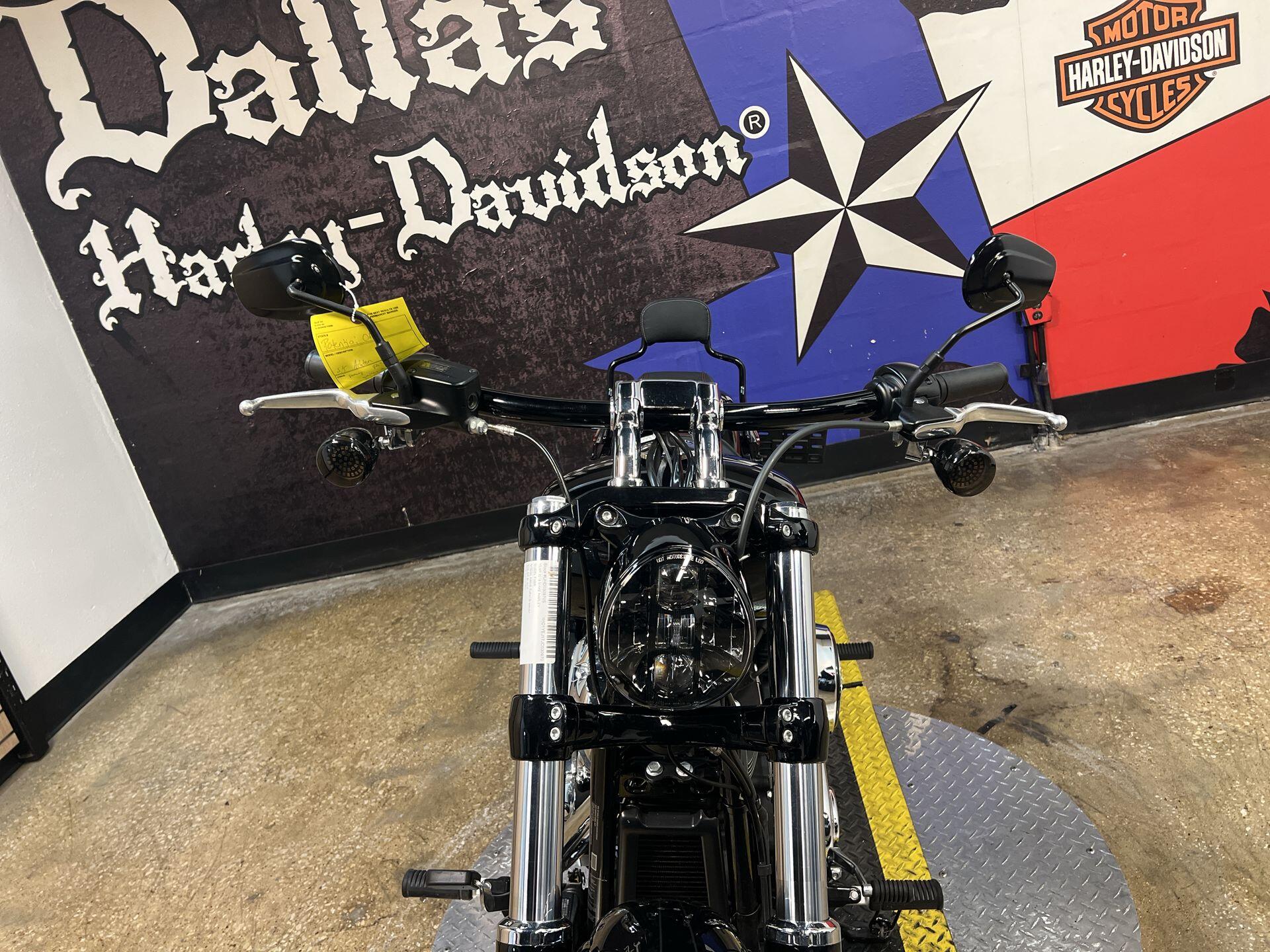 2018 Harley-Davidson® Breakout® FXBR, photo 11