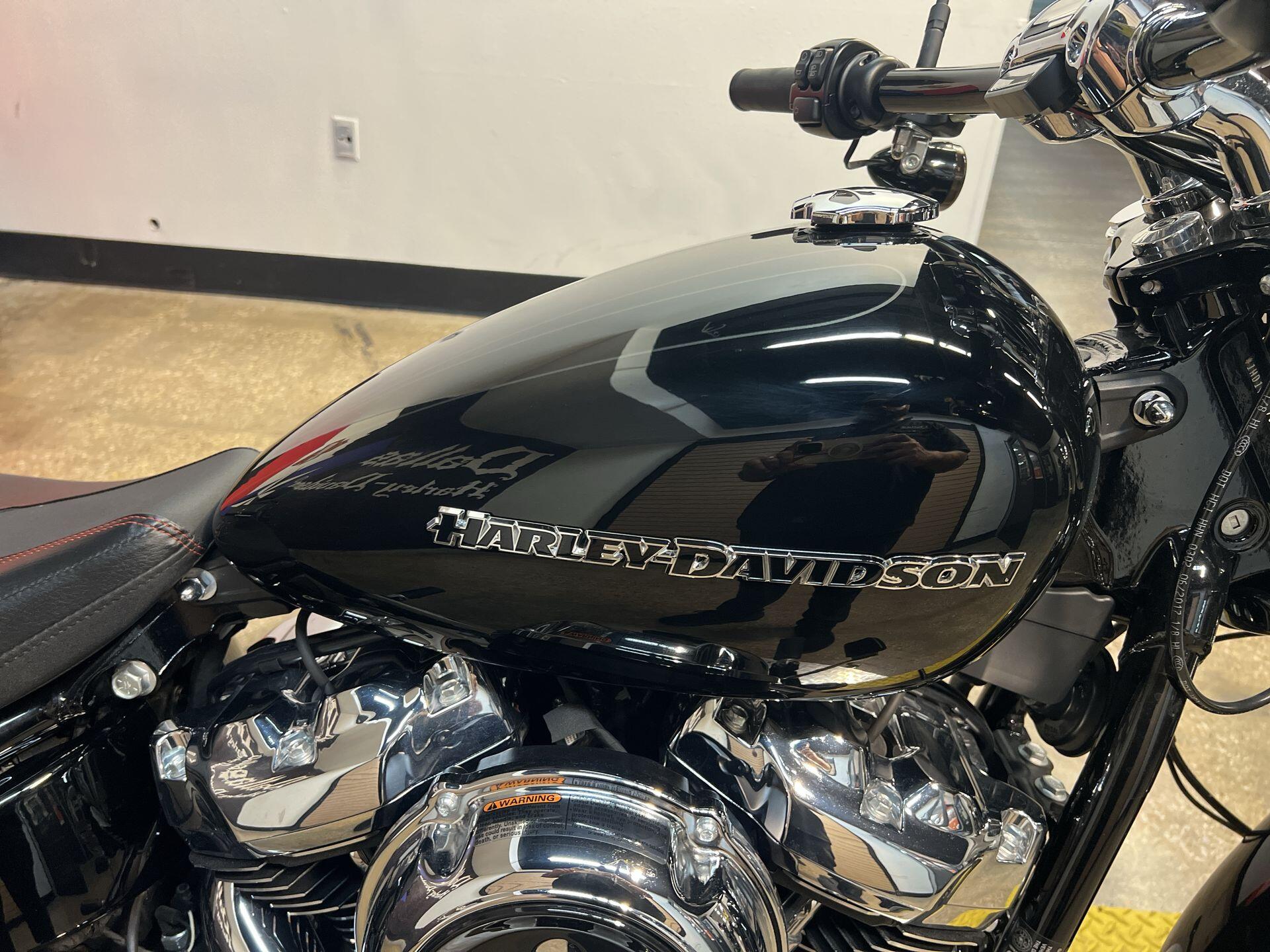 2018 Harley-Davidson® Breakout® FXBR, photo 14