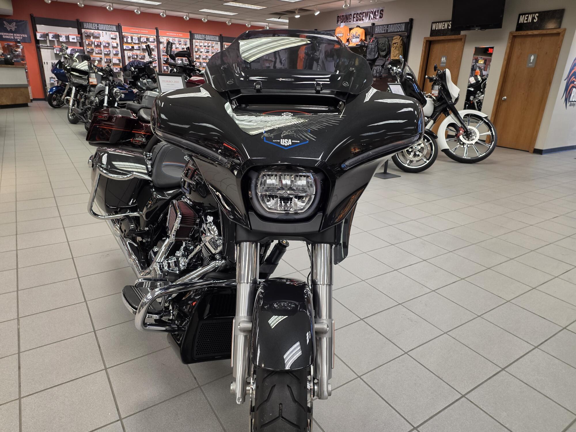 FLHX 2026 Street Glide®, photo 18
