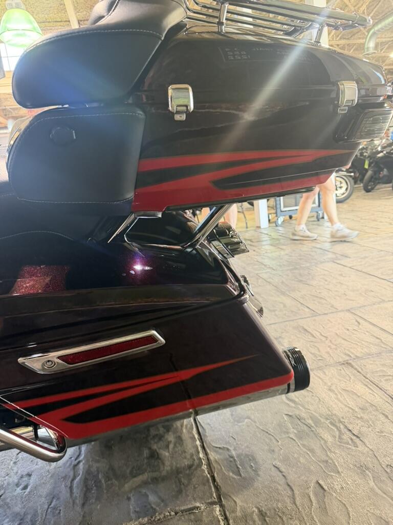 2017 Harley-Davidson® CVO™ Limited No Gimmicks, No Hidden Fees, photo 13