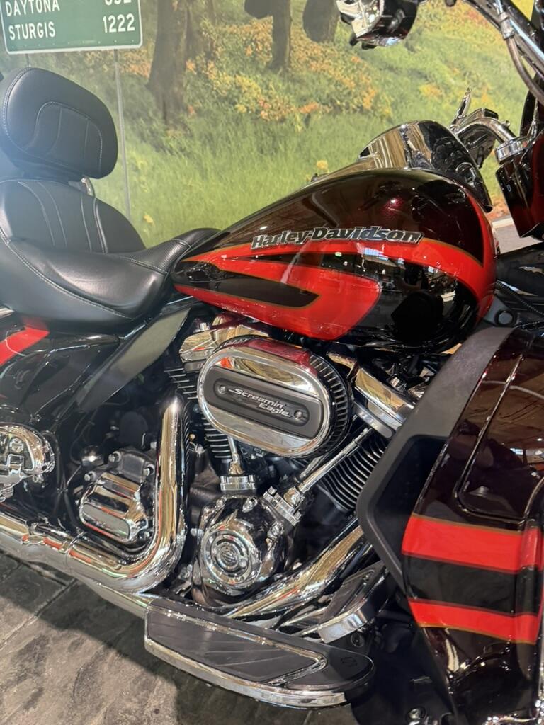 2017 Harley-Davidson® CVO™ Limited No Gimmicks, No Hidden Fees, photo 3