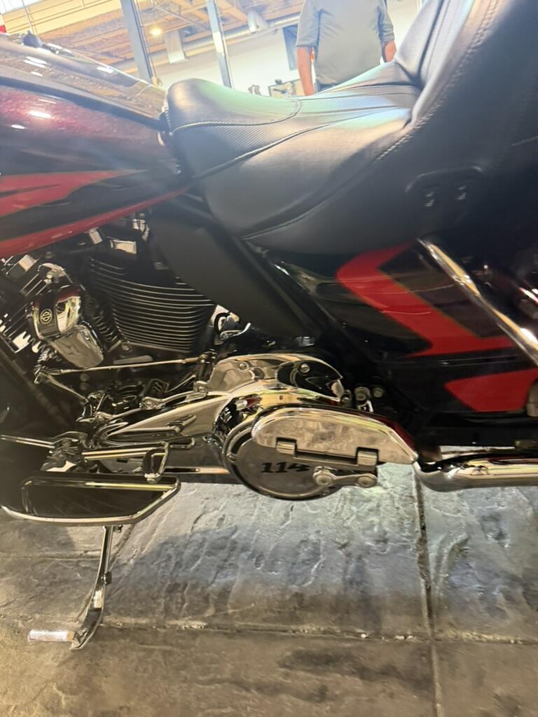 2017 Harley-Davidson® CVO™ Limited No Gimmicks, No Hidden Fees, photo 12