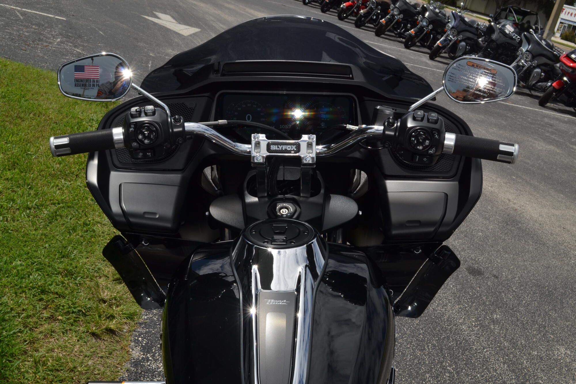 FLTRX 2026 Road Glide®, photo 12