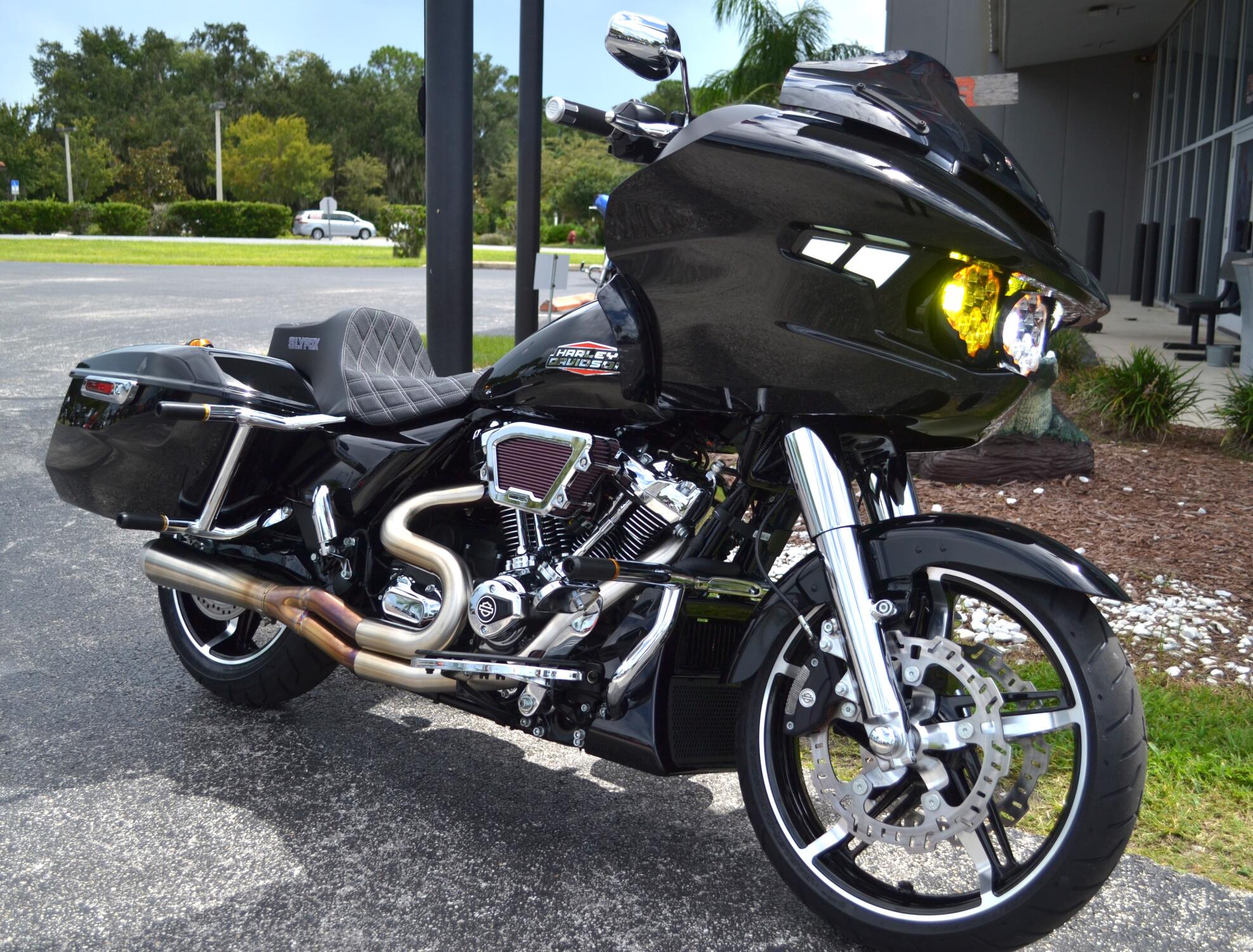 FLTRX 2026 Road Glide®, photo 27