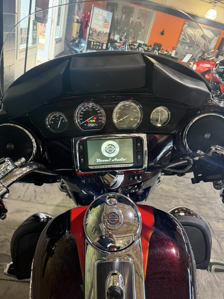 2017 Harley-Davidson® CVO™ Limited No Gimmicks, No Hidden Fees, photo 15