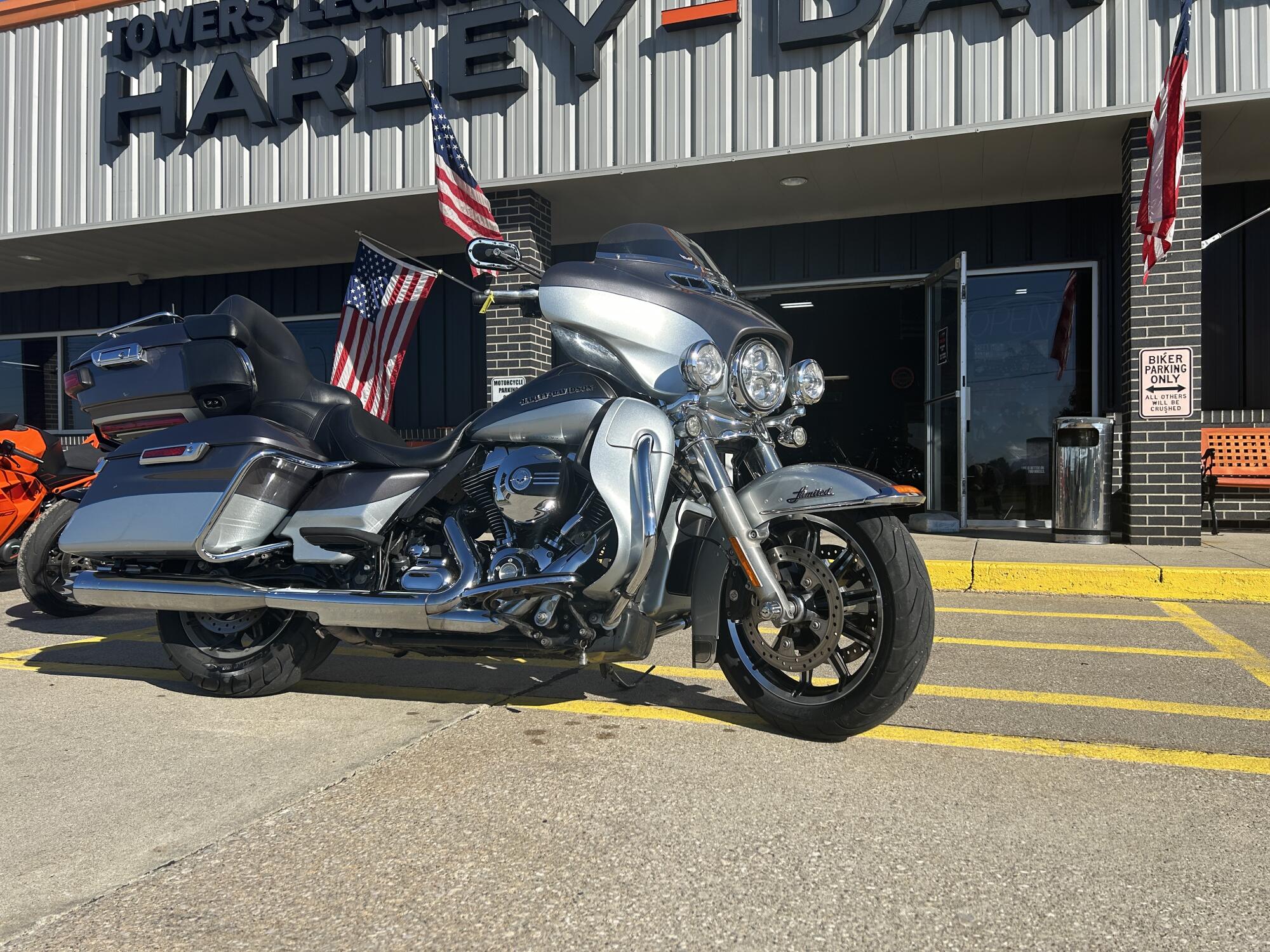 FLHTK 2014 Electra Glide® Ultra Limited, photo 2