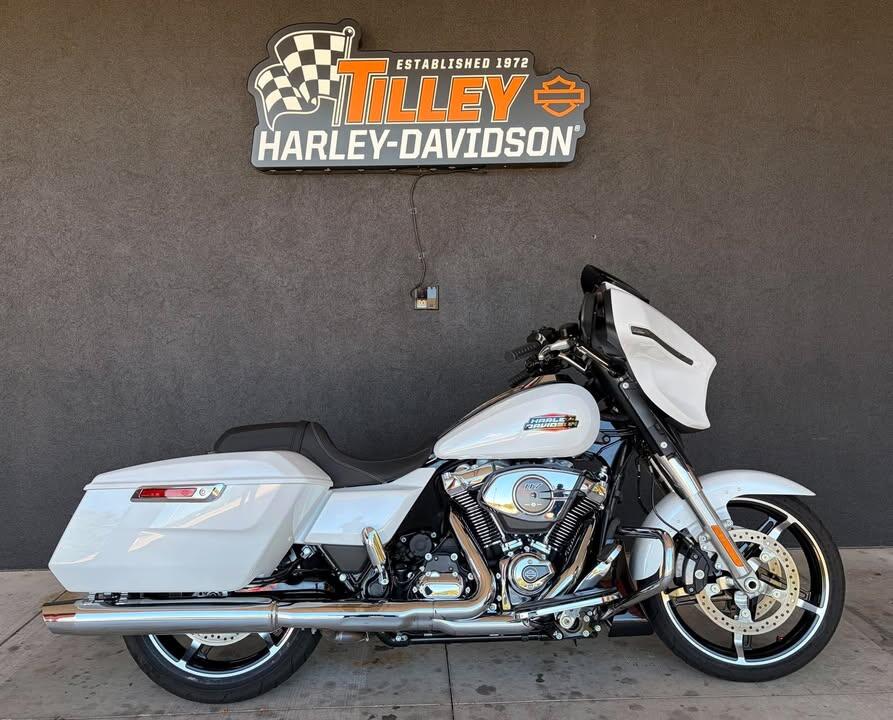 CVO™ Street Glide® | Tilley Harley-Davidson®