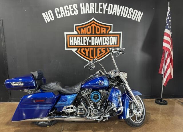 CVO™ Road King® | No Cages Harley-Davidson®