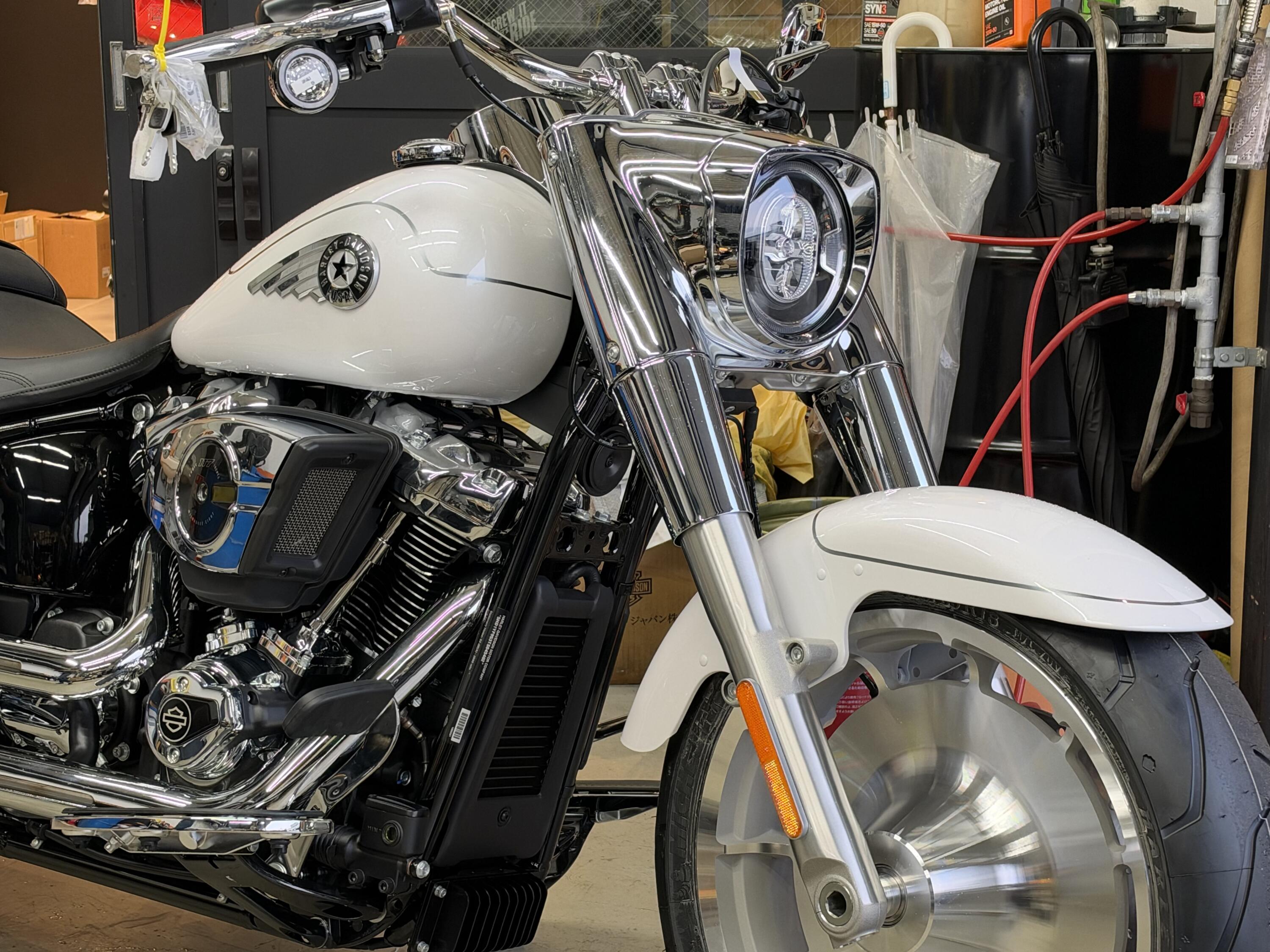 2026 FAT BOY「White Onyx Pearl」新車入荷 | Harley-Davidson® 姫路