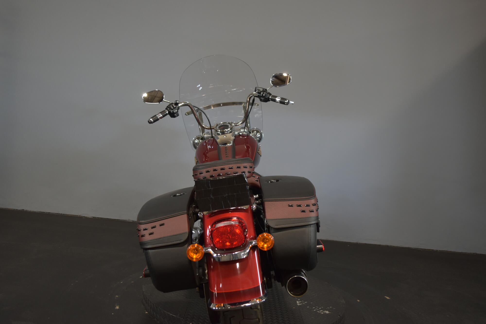 2023 Harley-Davidson® Heritage Classic Heirloom Red Fade, photo 15