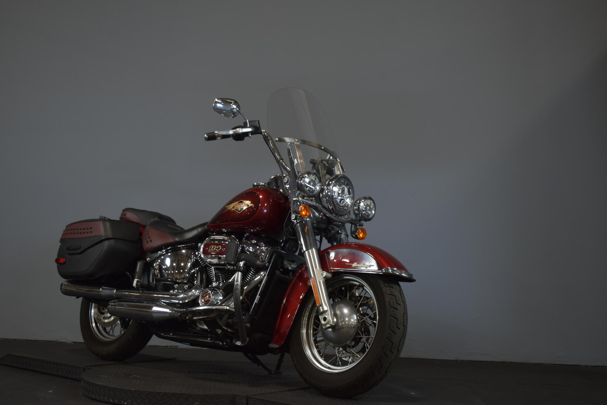 2023 Harley-Davidson® Heritage Classic Heirloom Red Fade, photo 25