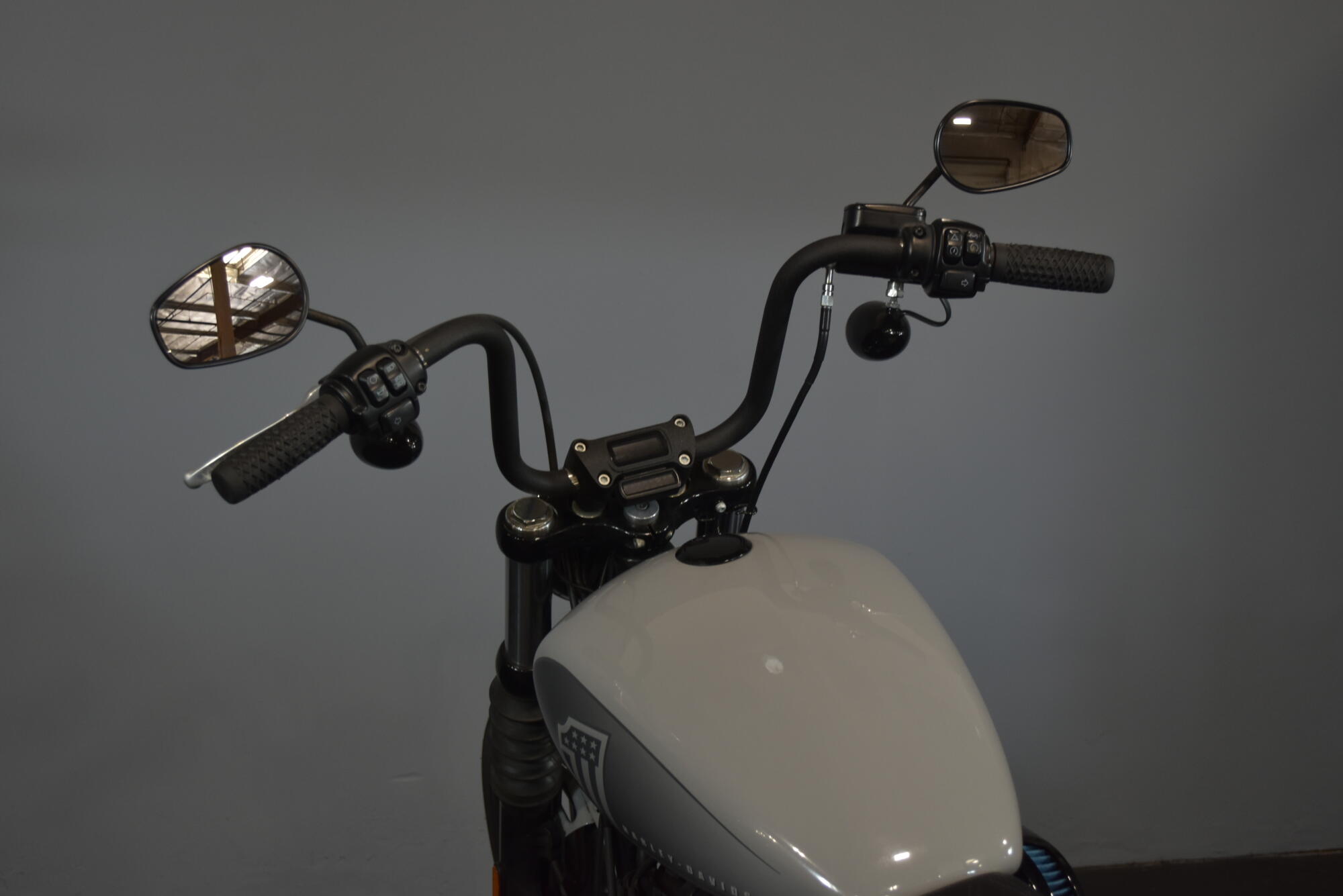 2024 Harley-Davidson® Street Bob® 114 Billiard Gray, photo 17