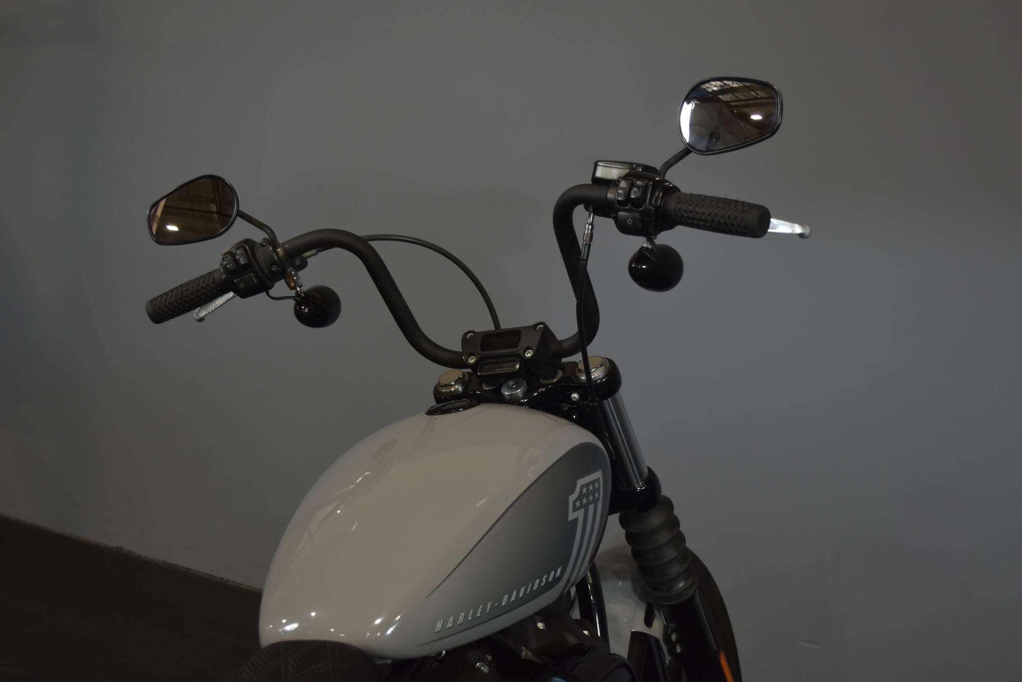 2024 Harley-Davidson® Street Bob® 114 Billiard Gray, photo 15