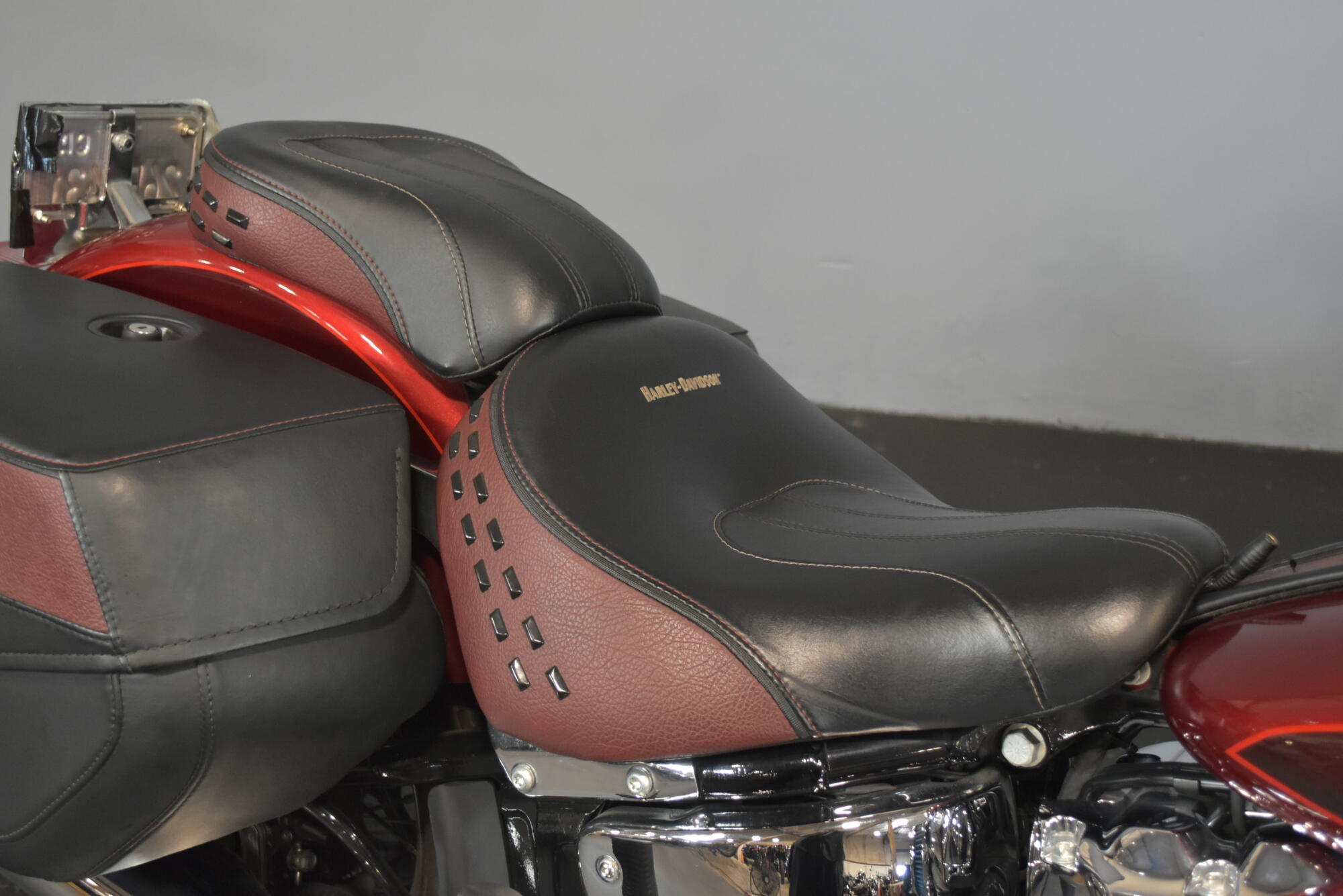 2023 Harley-Davidson® Heritage Classic Heirloom Red Fade, photo 19