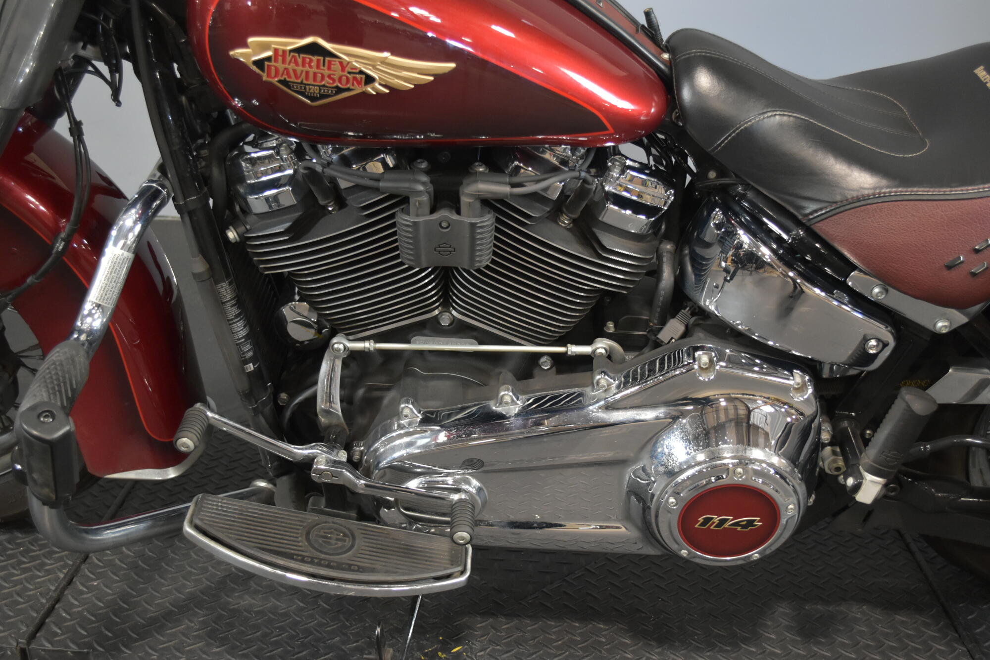 2023 Harley-Davidson® Heritage Classic Heirloom Red Fade, photo 13
