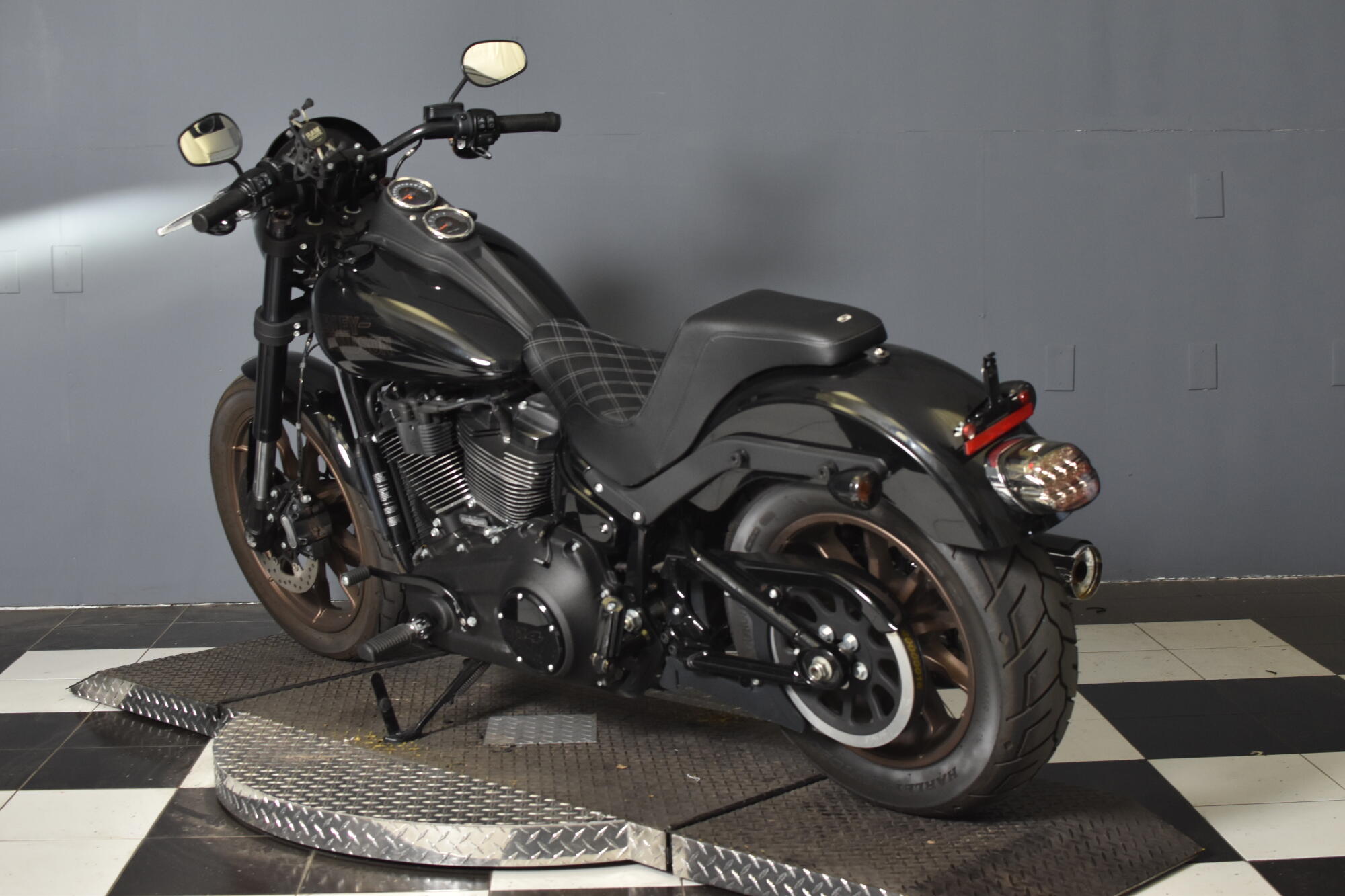 2021 Harley-Davidson® Low Rider® S Vivid Black FXLRS, photo 6