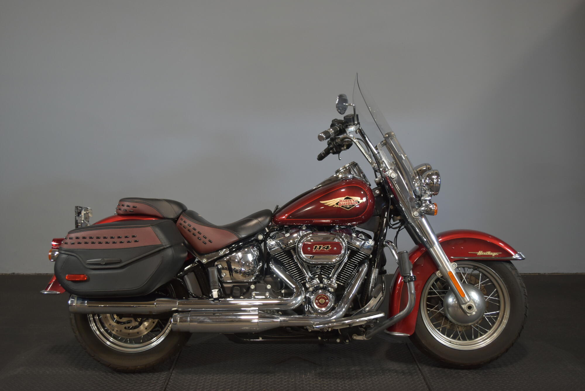 2023 Harley-Davidson® Heritage Classic Heirloom Red Fade