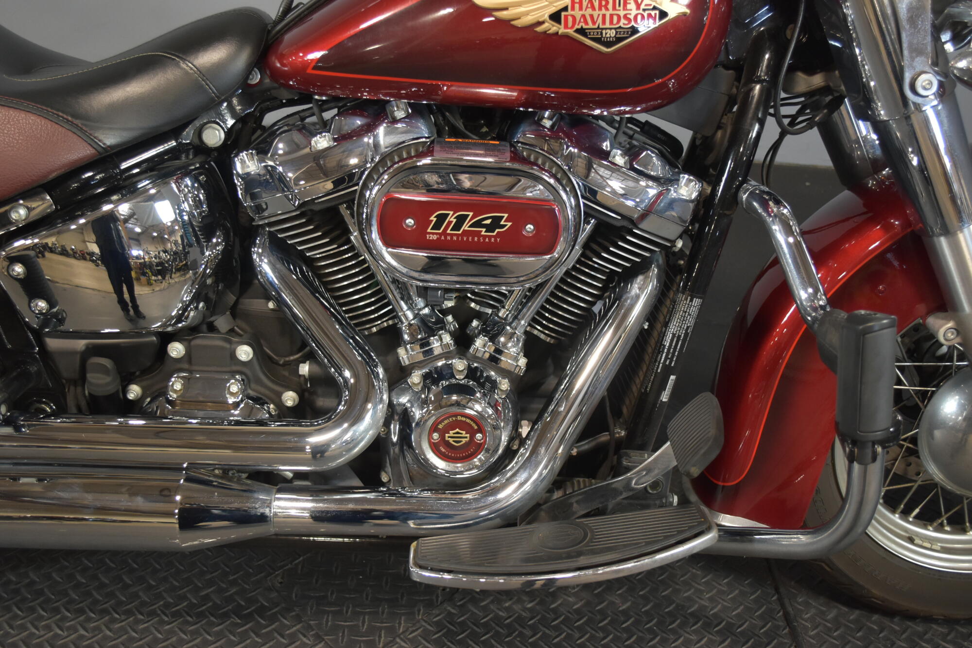 2023 Harley-Davidson® Heritage Classic Heirloom Red Fade, photo 10