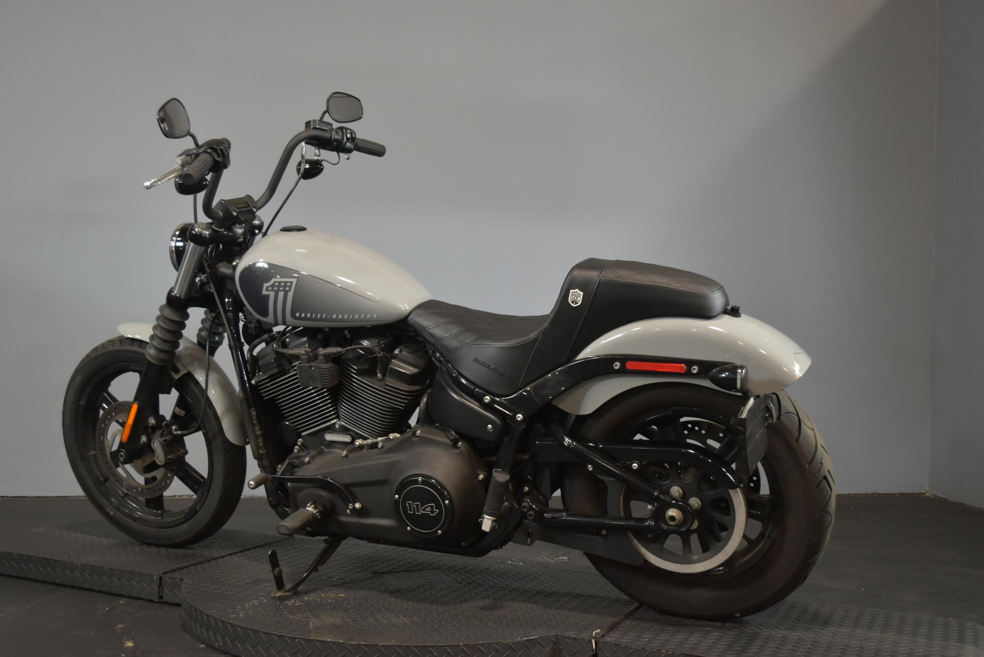 2024 Harley-Davidson® Street Bob® 114 Billiard Gray, photo 5